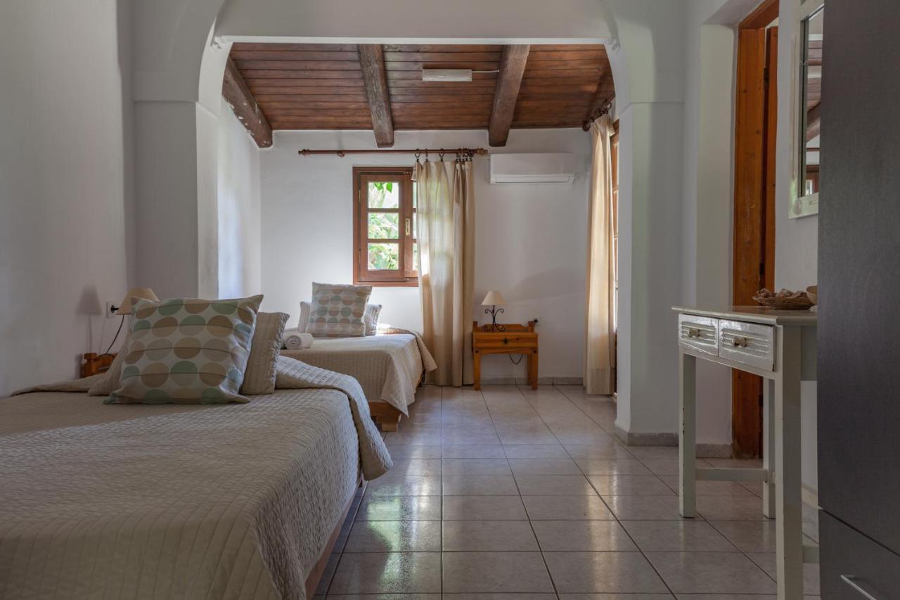 Apartahotel Korfiati 3*